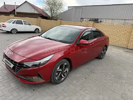 Hyundai Elantra 2023 года за 9 300 000 тг. в Семей – фото 2
