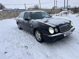 Mercedes-Benz E 240 1998 годаүшін2 503 768 тг. в Кульсары – фото 3