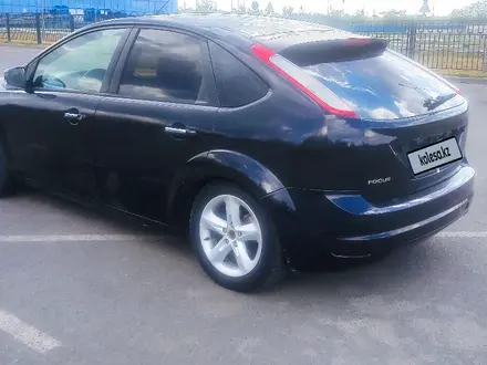 Ford Focus 2010 года за 2 300 000 тг. в Уральск – фото 4