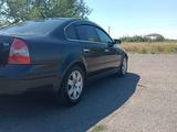 Volkswagen Passat 2002 годаfor2 200 000 тг. в Аксу – фото 4