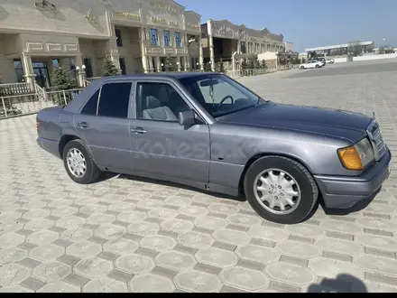Mercedes-Benz E 230 1992 года за 1 600 000 тг. в Алматы – фото 2