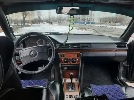 Mercedes-Benz E 300 1993 года за 1 200 000 тг. в Уральск – фото 11