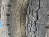 Грузовые шины за 50 000 тг. в Атырау – фото 2