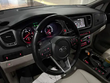 Kia Carnival 2018 года за 11 200 000 тг. в Шымкент – фото 10