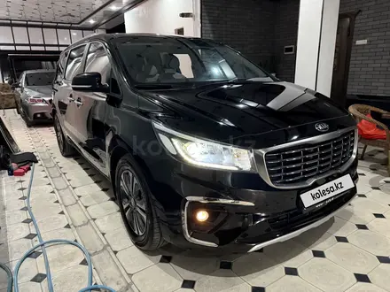Kia Carnival 2018 года за 11 200 000 тг. в Шымкент – фото 3