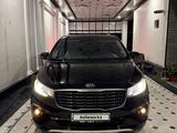 Kia Carnival 2018 года за 11 200 000 тг. в Шымкент – фото 2
