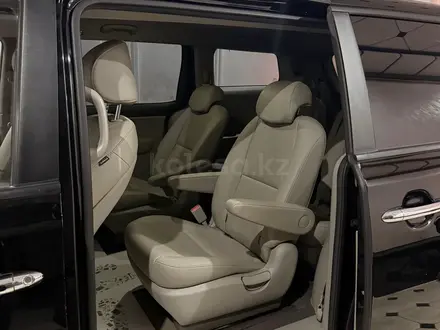 Kia Carnival 2018 года за 11 200 000 тг. в Шымкент – фото 7