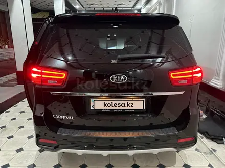 Kia Carnival 2018 года за 11 200 000 тг. в Шымкент – фото 5