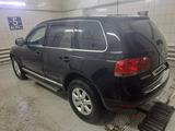 Volkswagen Touareg 2005 годаfor5 000 000 тг. в Алматы – фото 3