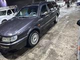 Volkswagen Passat 1994 годаfor1 700 000 тг. в Алматы – фото 3