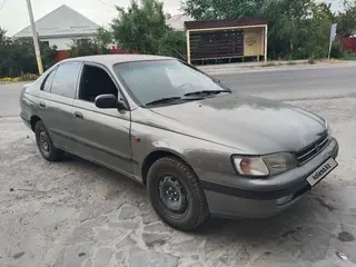 Toyota Carina E