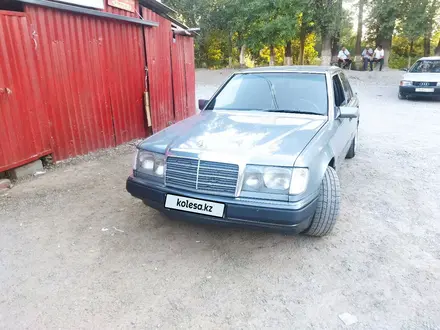 Mercedes-Benz E 220 1994 года за 1 800 000 тг. в Кордай – фото 4