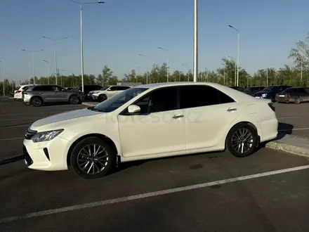 Toyota Camry 2016 года за 11 650 000 тг. в Костанай – фото 3