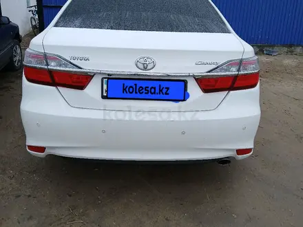 Toyota Camry 2015 года за 11 200 000 тг. в Семей – фото 5