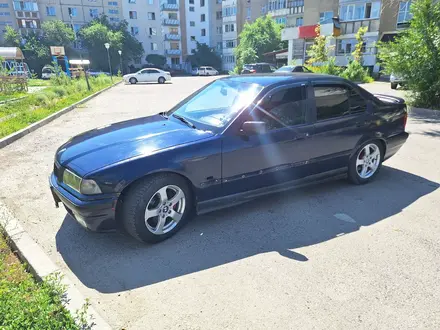 BMW 320 1997 года за 1 800 000 тг. в Алматы