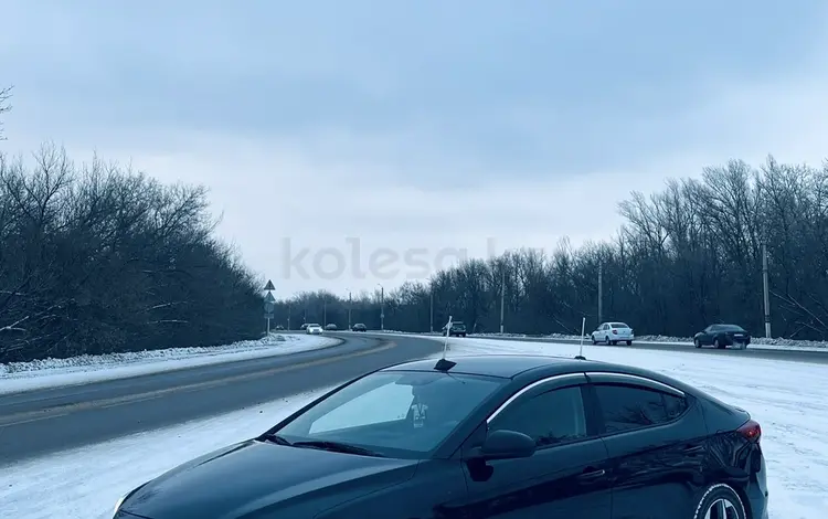 Hyundai Elantra 2017 года за 4 750 000 тг. в Уральск