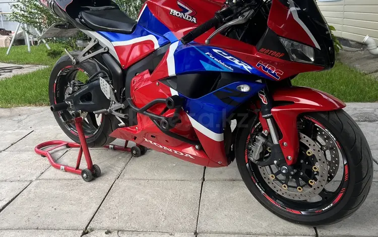 Honda  CBR 600RR 2009 года за 3 800 000 тг. в Алматы