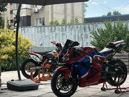 Honda  CBR 600RR 2009 года за 3 800 000 тг. в Алматы – фото 5