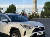 Toyota RAV4 2022 годаүшін18 600 000 тг. в Тараз – фото 4
