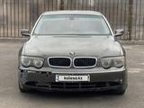 BMW 735 2002 года за 2 800 000 тг. в Караганда – фото 2