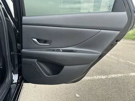 Hyundai Elantra 2021 года за 7 700 000 тг. в Алматы – фото 17