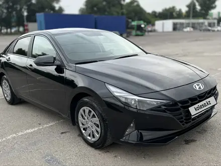 Hyundai Elantra 2021 года за 7 700 000 тг. в Алматы – фото 3