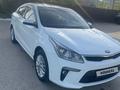 Kia Rio 2019 года за 7 800 000 тг. в Актобе – фото 2