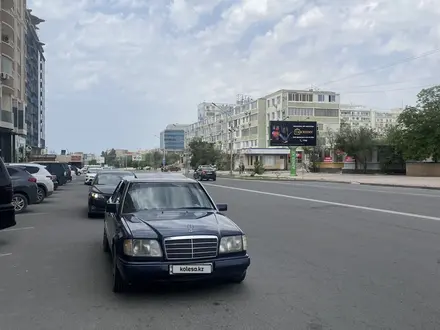 Mercedes-Benz E 280 1994 года за 2 500 000 тг. в Актау – фото 3