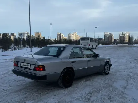 Mercedes-Benz E 230 1992 года за 2 200 000 тг. в Астана – фото 5