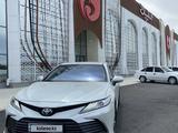 Toyota Camry 2021 года за 17 500 000 тг. в Шымкент – фото 2