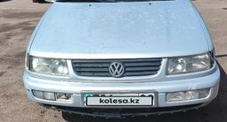 Volkswagen Passat 1994 годаүшін1 400 000 тг. в Караганда