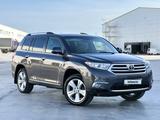 Toyota Highlander 2011 года за 13 300 000 тг. в Караганда