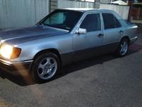 Mercedes-Benz E 230 1992 годаfor900 000 тг. в Алматы