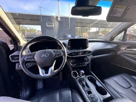 Hyundai Santa Fe 2020 года за 11 800 000 тг. в Алматы – фото 7