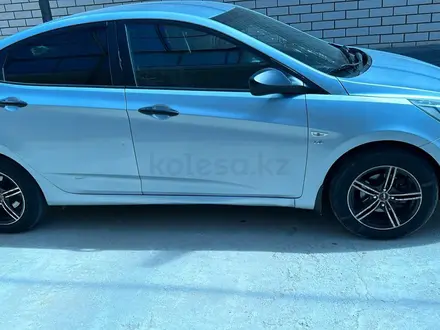 Hyundai Accent 2013 года за 5 200 000 тг. в Атырау – фото 2