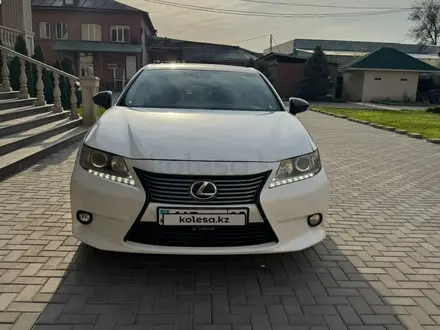 Lexus ES 300h 2013 года за 10 500 000 тг. в Алматы