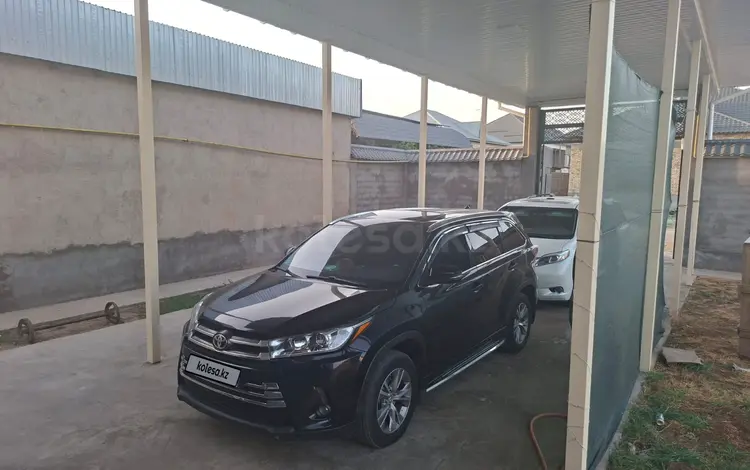 Toyota Highlander 2015 года за 15 000 000 тг. в Шымкент