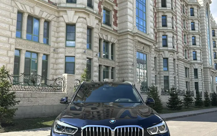 BMW X5 2021 года за 44 500 000 тг. в Астана