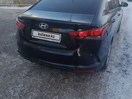 Hyundai Accent 2020 года за 8 500 000 тг. в Актобе – фото 3