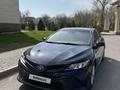 Toyota Camry 2017 года за 9 900 000 тг. в Тараз – фото 2