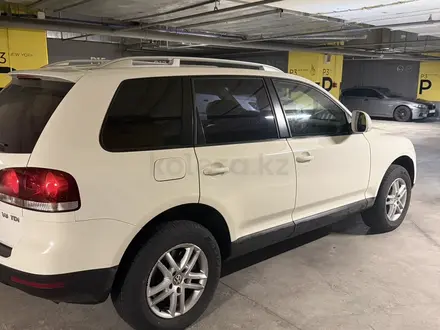 Volkswagen Touareg 2007 года за 7 000 000 тг. в Алматы – фото 3