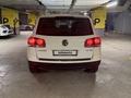 Volkswagen Touareg 2007 года за 7 000 000 тг. в Алматы – фото 4