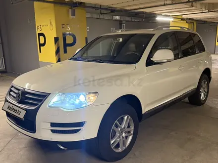 Volkswagen Touareg 2007 года за 7 000 000 тг. в Алматы
