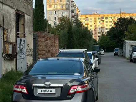 Toyota Camry 2011 года за 5 200 000 тг. в Атырау – фото 3