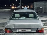 Mercedes-Benz E 230 1991 года за 700 000 тг. в Тараз – фото 4