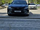 Toyota Camry 2020 года за 15 500 000 тг. в Астана – фото 2