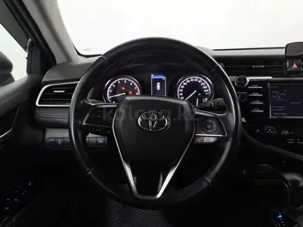 Toyota Camry 2020 года за 12 130 000 тг. в Астана – фото 13