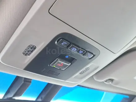Toyota Camry 2020 года за 12 130 000 тг. в Астана – фото 25