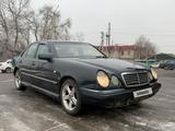 Mercedes-Benz E 230 1996 года за 1 780 000 тг. в Алматы