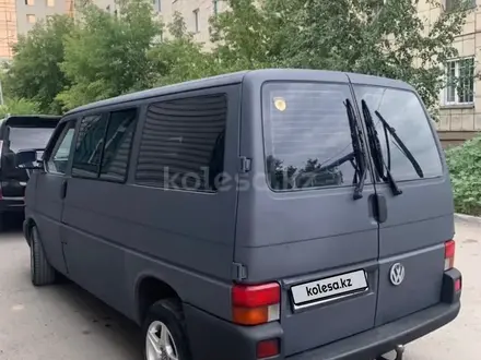 Volkswagen Caravelle 1995 года за 3 500 000 тг. в Караганда – фото 3